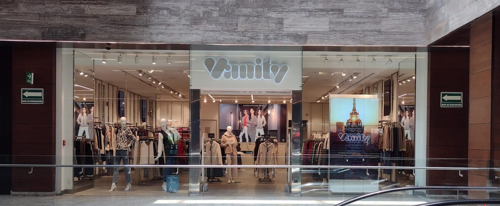 Vanity Plaza Satélite
